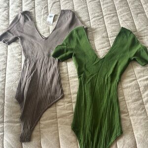 Abercrombie & Fitch Knit V-Neck Bodysuits